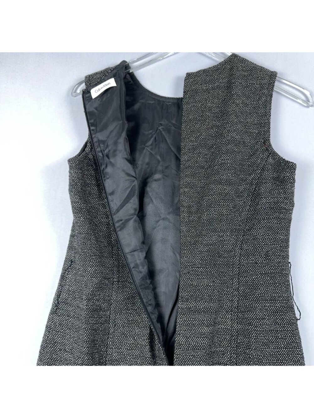 Calvin Klein Sheath Dress Size 8 Gray Sleeveless Textured Back Zip Round Neck - Picture 3 of 8